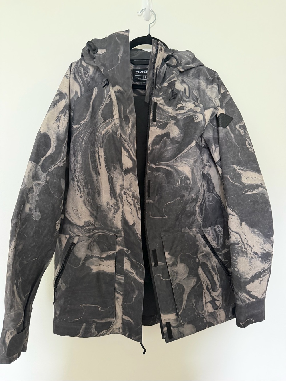 Dakine Women’s Black Marble Hooded Ski Coat size L